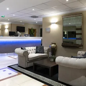 Otel Bv Oly, Roma