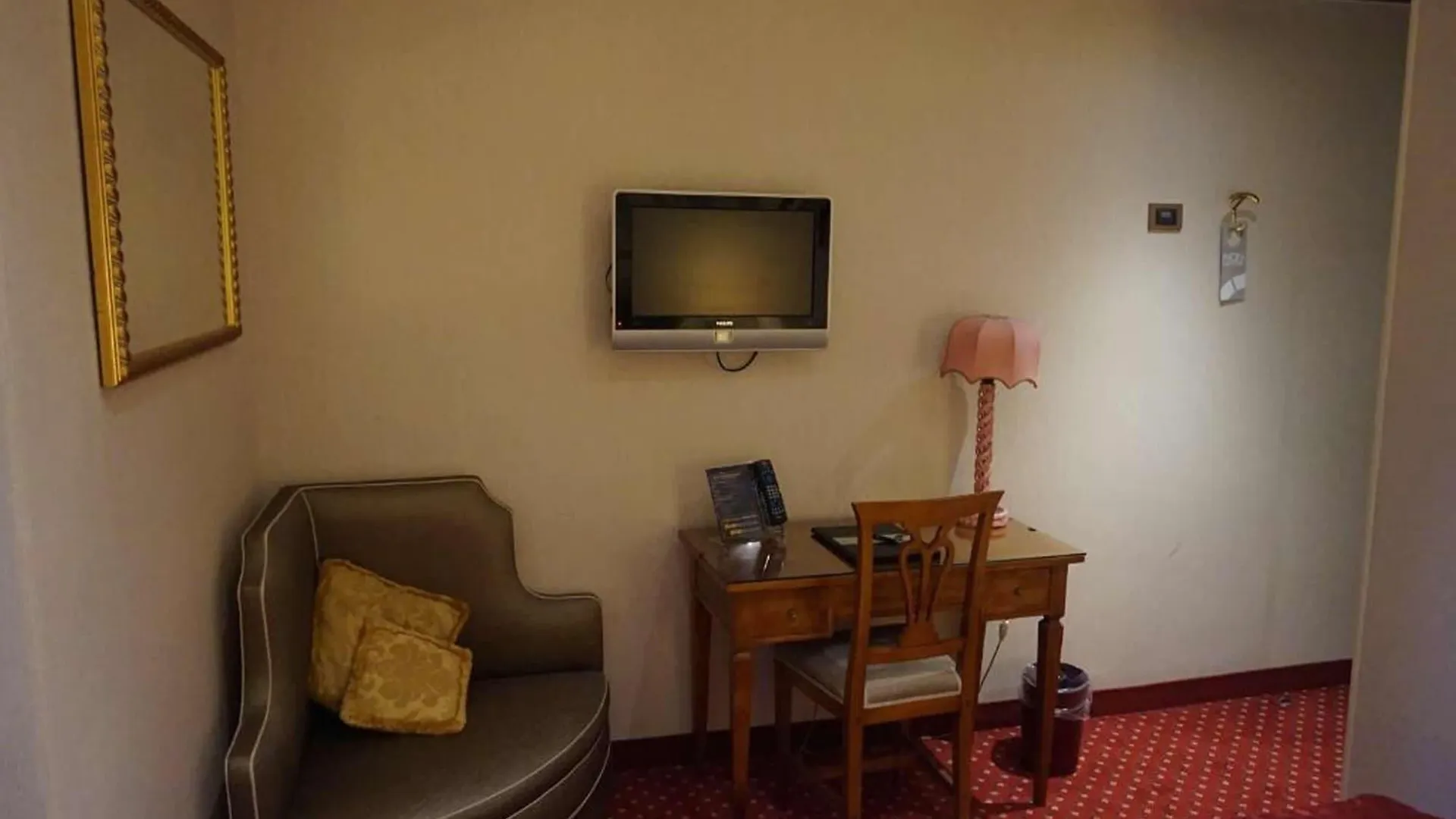 רומא Hotel Nazionale איטליה