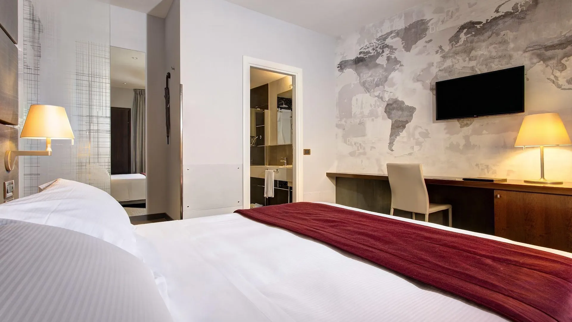 ****  רומא Hotel Nazionale איטליה